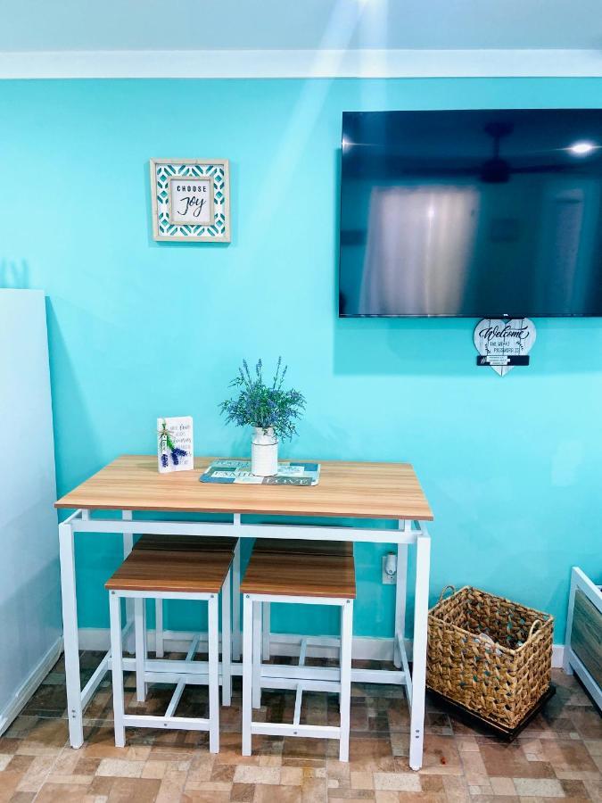 Beautiful And Comfortable Rom Apt # 2 Tampa Esterno foto